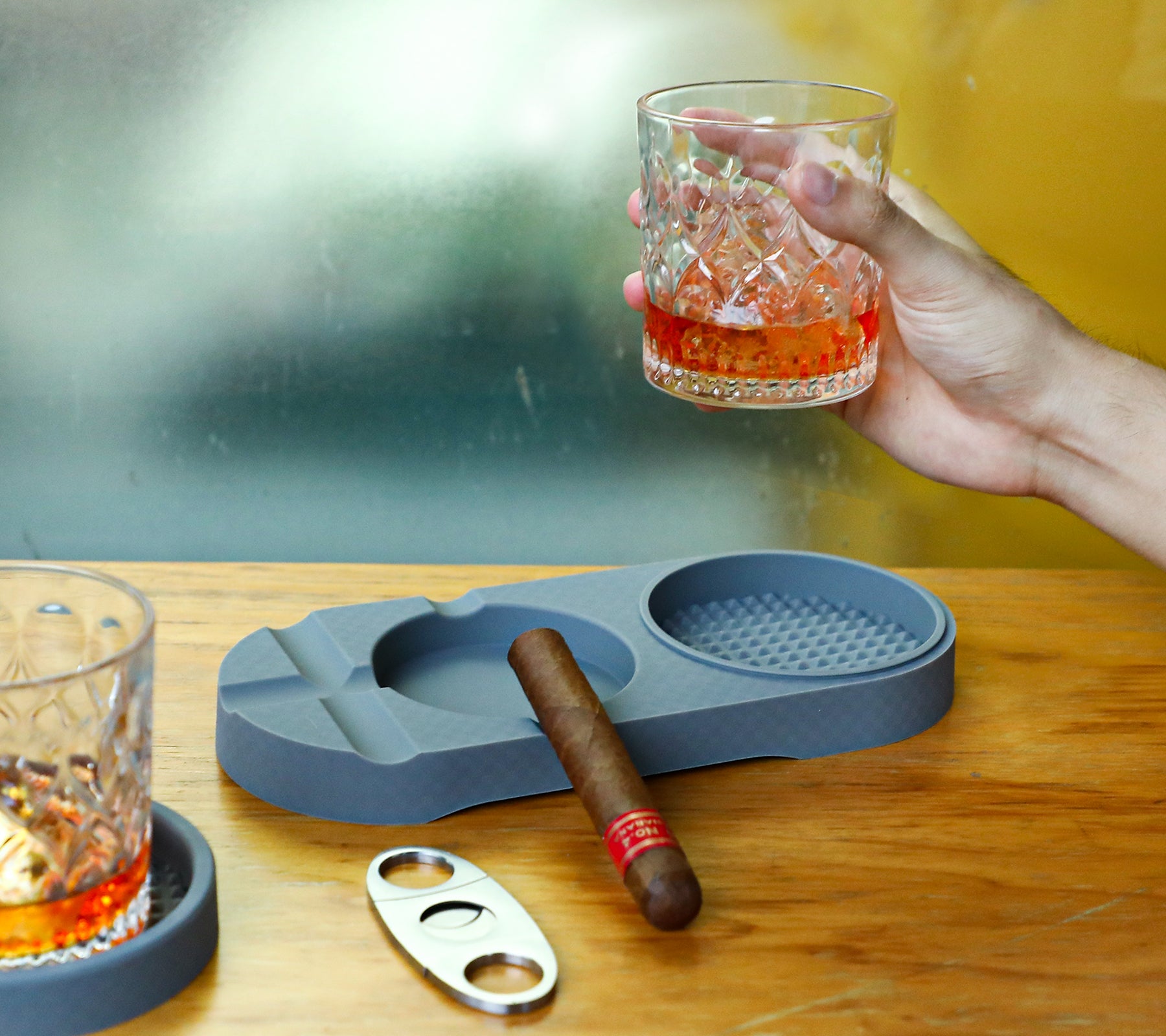 4 Cigar Ashtray With Cutter - Your Elegant Bar